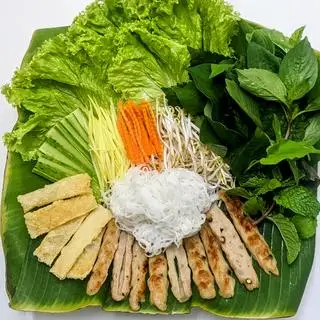 Nem Nướng Cuốn Bánh Tráng - 60.000 ₫ tại Nem Nướng Neem Sauce - Cách Mạng Tháng Tám 