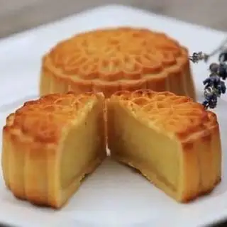 Bánh Trung Thu Hạt Sen Chay 200g - 90.000 ₫ tại Ăn Vặt Jeanne - Phùng Văn Cung