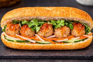 BÁNH MÌ PATE - XÍU MẠI - 23.000 ₫ tại Minh Tâm Bình Chánh - Bánh Mì Vịt Quay & Heo Quay - Nguyễn Trãi