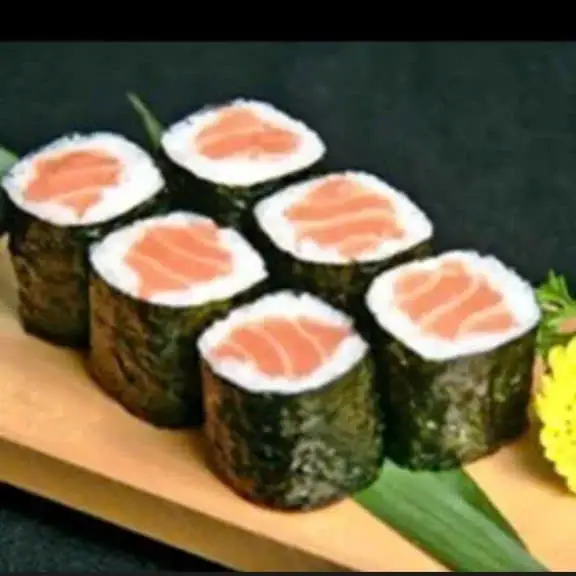 Sushi Cá Hồi _Maki. - 75.000 ₫ tại Sushi Tokyo Deli - Sashimi & Salad - Vạn Kiếp
