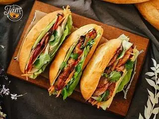 Hình ảnh Bánh mì Pate Xá xíu