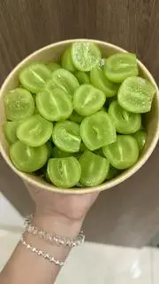 Hình ảnh Nho sữa (nho xanh) 350g