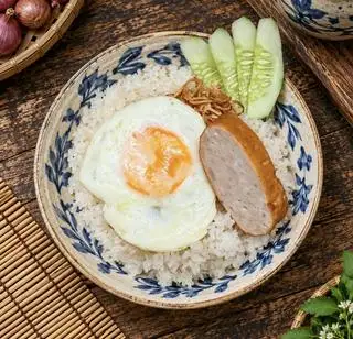Hình ảnh Xôi Trứng - Chả
