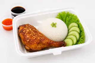 Hình ảnh Cơm Đùi Gà Sốt Mắm Tỏi
