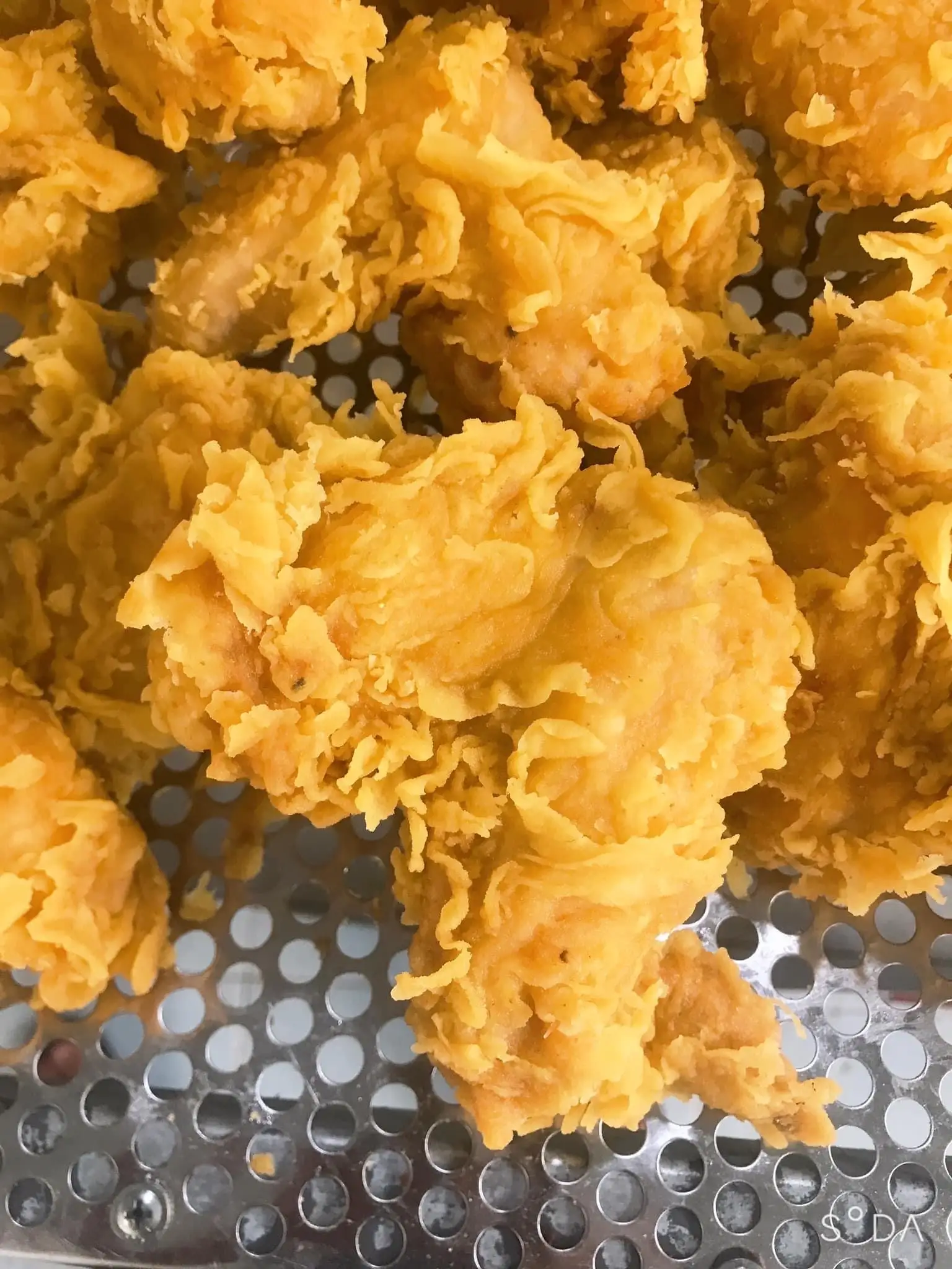 Hình ảnh cánh gà chiên giòn lắc phomai