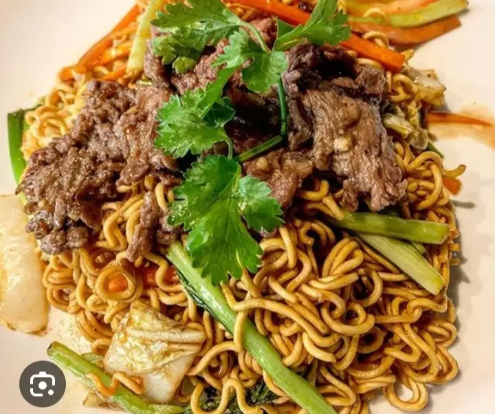 Hình ảnh mì xào bò tặng ly trà tắt 