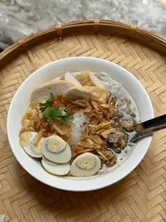 Hình ảnh Bánh Đúc Đặc Biệt Full Topping