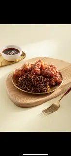 Gà + Mì Sốt SamYang - 69.000 ₫ tại Tung Tung Chicken Gang - Trà Sữa & Món Ăn Hàn Quốc - Trường Sa