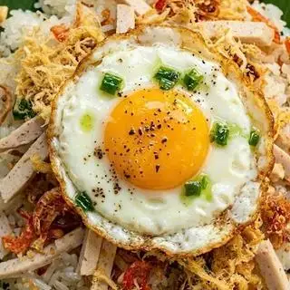 Hình ảnh Xôi mặn Thịt Chả pate bơ + Trứng ốp la