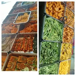 Cơm Chay thập cẩm+ bún Huế chay - 40.000 ₫ tại Cơm Chay Diệu Thật - Ung Văn Khiêm