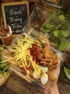 Bánh tráng trộn - 35.000 ₫ tại Bánh Tráng Trộn & Bánh Tráng Cuốn Dì Bảy - Trần Xuân Soạn
