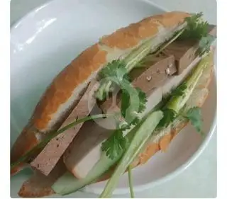Hình ảnh bánh mì thịt lạp sườn