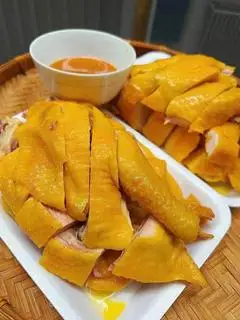 Hình ảnh Gà ủ muối (1/2 con) - Loại ngon