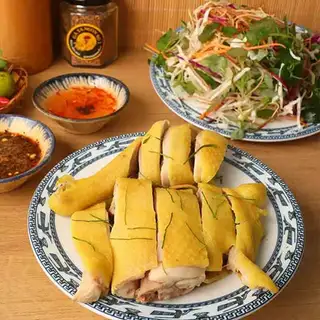Hình ảnh Gà ta 1/4 con - phần đùi