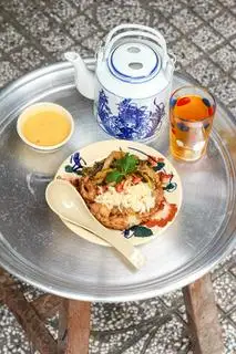 Hình ảnh Xôi Gà Sốt Trứng Muối Phô Mai