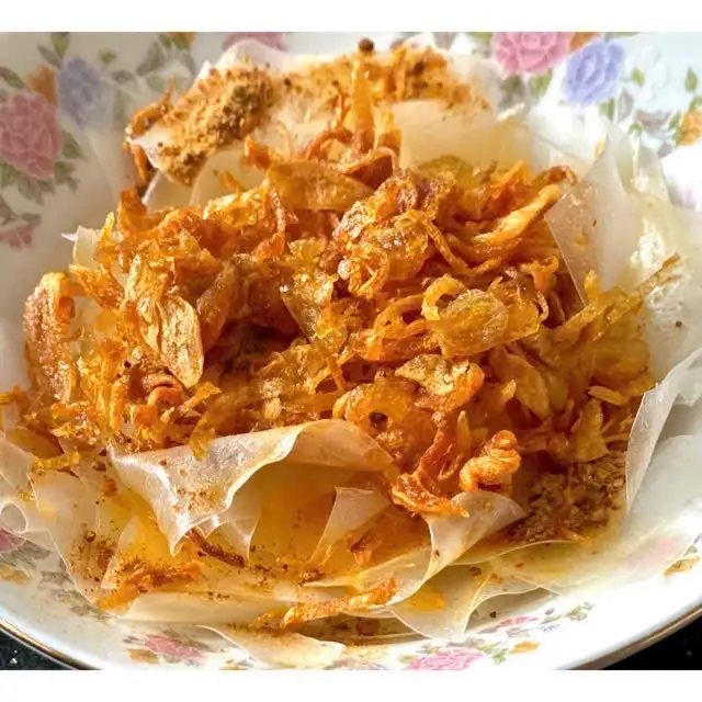 Hình ảnh Bánh tráng trộn hành phi