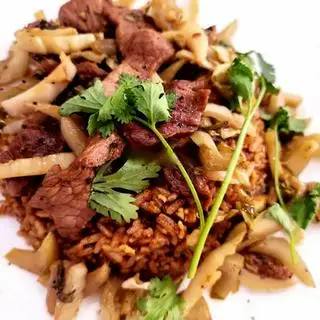 Cơm chiên dưa bò - 60.000 ₫ tại Cơm Chiên Hạnh Phúc - Lê Quang Định