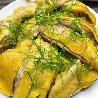 Combo cơm gà chặt lá chanh - 280.000 ₫ tại Cơm Gà Bếp Nhà Thi - Lê Văn Duyệt