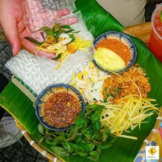 bánh tráng chấm sốt tắc trứng lòng đào - 30.000 ₫ tại Hồng Anh - Bánh Tráng Trộn - Võ Duy Ninh