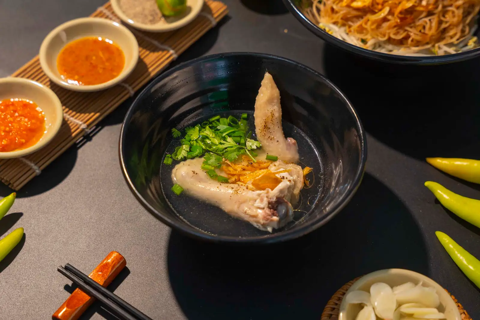 Hình ảnh Tô cánh gà
