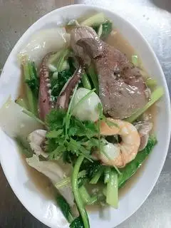Xào thập cẩm - 80.000 ₫ tại Hùng Ký Mì Gia - Chung Cư Ngô Gia Tự