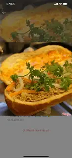 Hình ảnh Bánh mì gà xé bơ tỏi