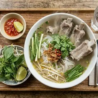 Hủ Tiếu Xương - 70.000 ₫ tại Lá Phong - Hủ Tiếu Nam Vang, Phở Bò & Cơm Sườn - Điện Biên Phủ