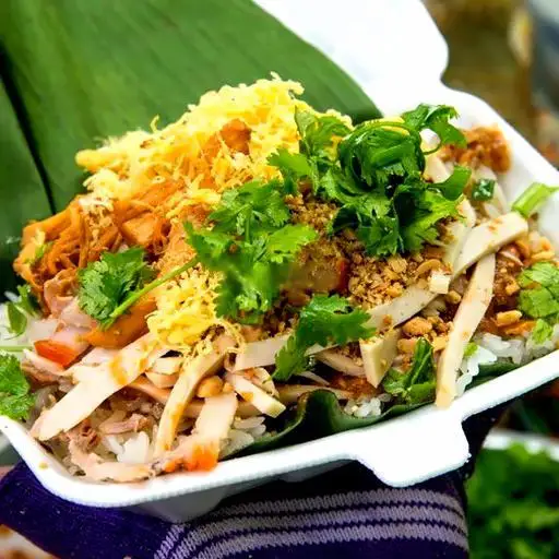 Xôi mặn đặc biệt hộp lớn - 29.000 ₫ tại Bánh Mì Hà Nội Bắc Huyền - Nguyễn Sơn