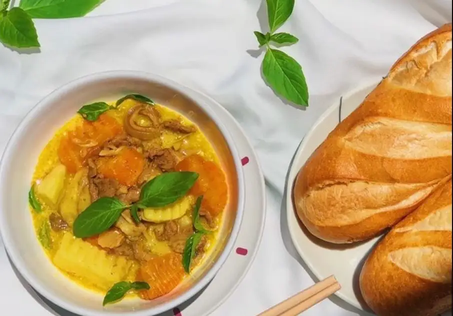 Bánh mì cà ri chay - 43.000 ₫ tại Cơm Chay Đậu Hũ Diệu My - Đề Thám