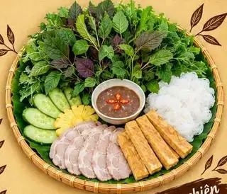 Hình ảnh Thịt lợn bó cuốn rau rừng ( 1 người )