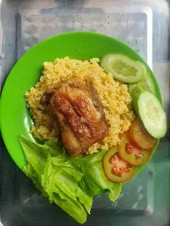Hình ảnh Cơm gà+da gà xối mỡ