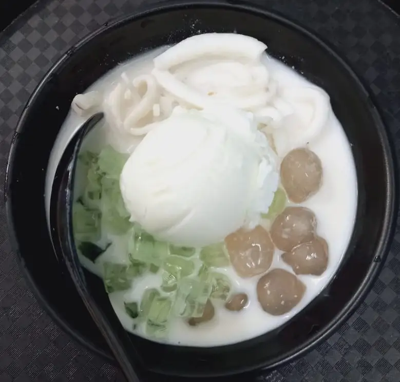 Hình ảnh Chè dừa non kem tươi