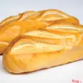 BÁNH MÌ - 3.500 ₫ tại Bánh Hỏi Heo Quay & Cháo Lòng - Nguyễn Quang Bích