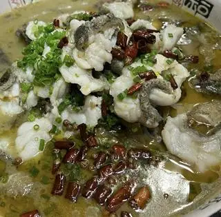 Cá cải chua (酸菜鱼) - 458.000 ₫ tại Phoenix Saigon - Nguyễn Huệ