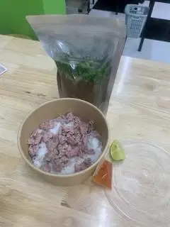 Hình ảnh Phở tái bò đế vương