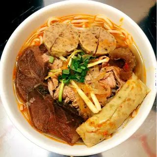 Bún bò đủ thứ - 60.000 ₫ tại Như Ý - Bánh Canh Giò Heo & Bún Măng Mọc Nấm - Phan Văn Hân