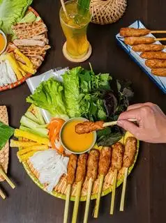 Hình ảnh Nem Lụi Huế suất đặc biệt
