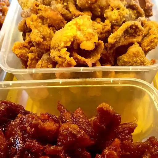 Xôi pete - da gà chiên nước mắm - trứng cút - 55.000 ₫ tại Xôi Gà Bé Heo - Đoàn Văn Bơ