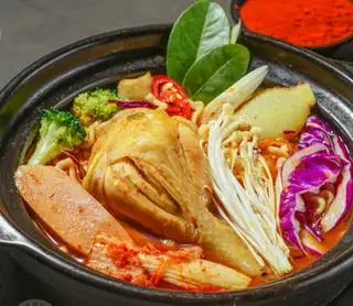 Hình ảnh Mì Kim Chi Đùi Gà 