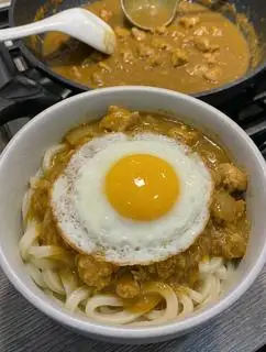 Mì Udon thịt băm sốt Curry - 85.000 ₫ tại Mè Chì - Mì, Chè & Khoai - Trần Văn Đang