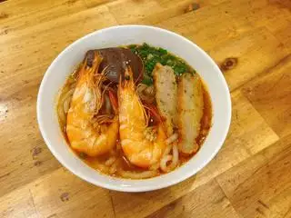 Hình ảnh Bánh canh đỏ tôm