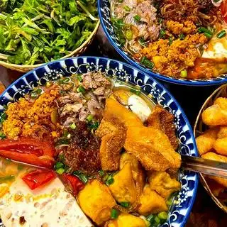 Hình ảnh Bún Riêu Tóp Mỡ Full Topping