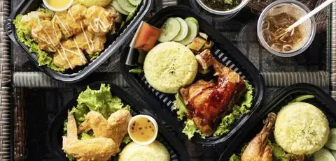 Cơm gà da giòn - Dimsum ToGo - Lê Đại Hành - Cơm/Cơm tấm gần bạn