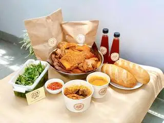 CB 1:  4 Phá Lấu bánh mì + 3 chai sâm.  - 185.000 ₫ tại Phá Lấu MADAM THU - Tôn Đản