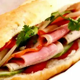 Bánh mì thịt nguội - 27.000 ₫ tại Bánh Mì Hà Nội Bắc Huyền - Nguyễn Sơn