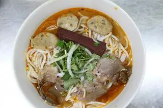 Bún bò tô thường - 50.000 ₫ tại Bún Bò Mẹ Mít - Hủ Tiếu Bò Kho & Bò Kho Bánh Mì - Tô Hiến Thành