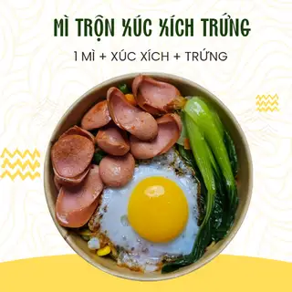 Hình ảnh Mì trộn xúc xích trứng 