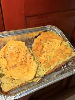 Hình ảnh Bánh mì bơ trứng xoài