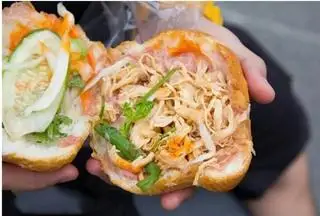 Hamburger gà - 37.000 ₫ tại Bánh Mì Chả Cá Phan Rang Gia Huy - Đường Số 10