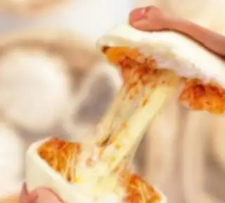 Hình ảnh Bánh bao gà nướng phô mai